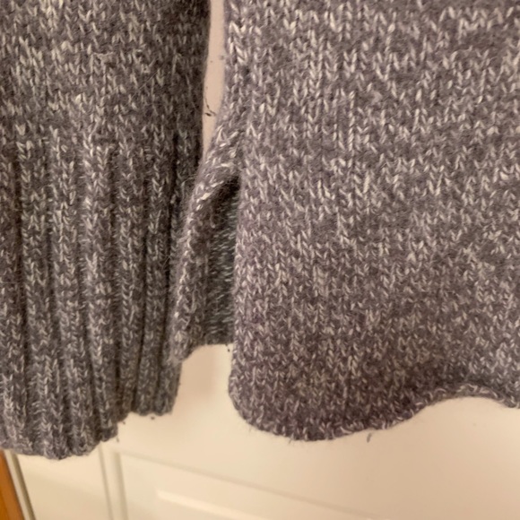 - Old Navy Lambswool  Angora High neck  sweater size M - Picture 4 of 6